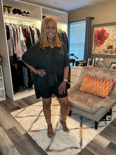 Load image into Gallery viewer, GREEN FLOWY SHIRT SET
