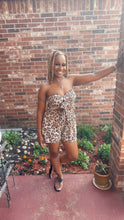 Load image into Gallery viewer, LEOPARD PRINT SHORT SET
