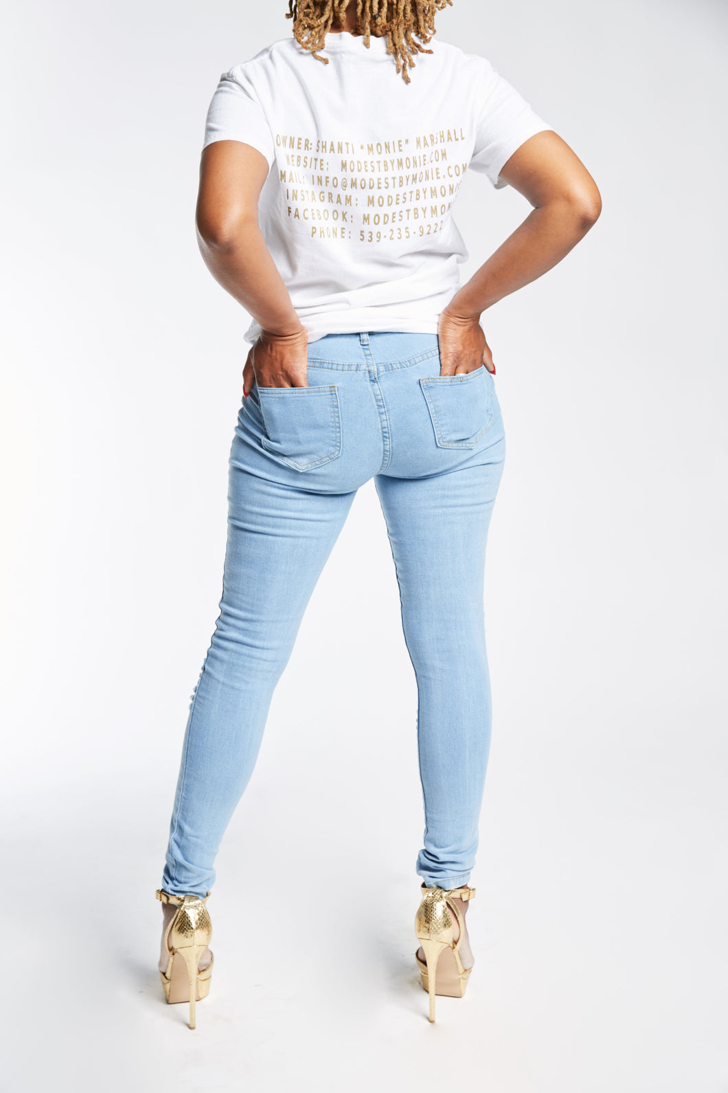 LIGHT BLUE BROKEN PENCIL JEAN