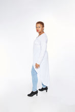 Load image into Gallery viewer, CURVY WHITE LONG SLEEVE LOOSE FITTING HIGH/LOW w SLIT
