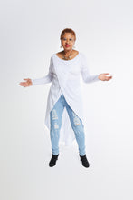 Load image into Gallery viewer, CURVY WHITE LONG SLEEVE LOOSE FITTING HIGH/LOW w SLIT
