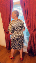 Load image into Gallery viewer, CURVY FLORAL FEELINGS DRESS
