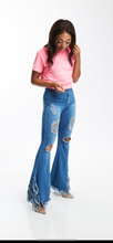 Load image into Gallery viewer, CURVY RIPPED &amp; FADED JEAN
