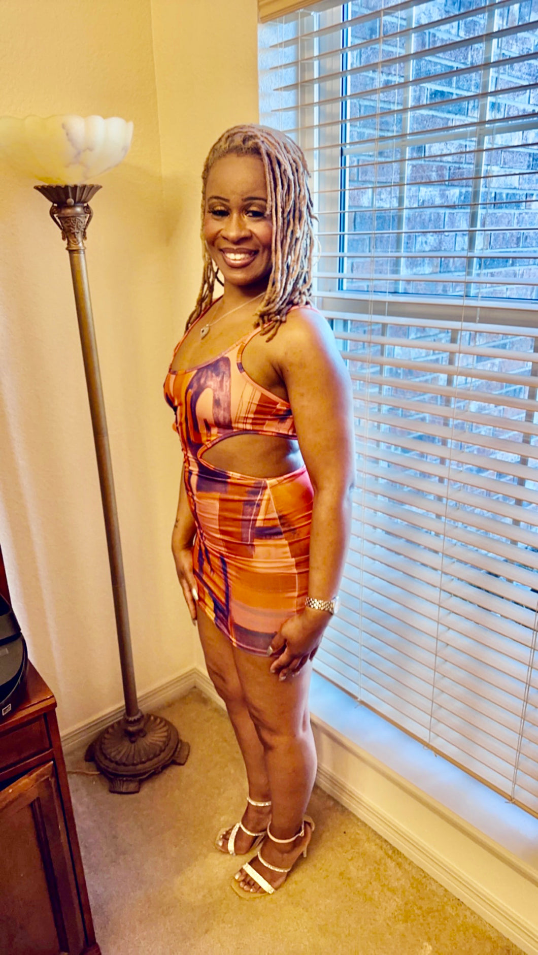GIVIN' BODY DRESS