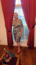 Load image into Gallery viewer, CURVY FLORAL FEELINGS DRESS

