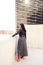Load image into Gallery viewer, BLACK POLKA DOT MAXI DRESS
